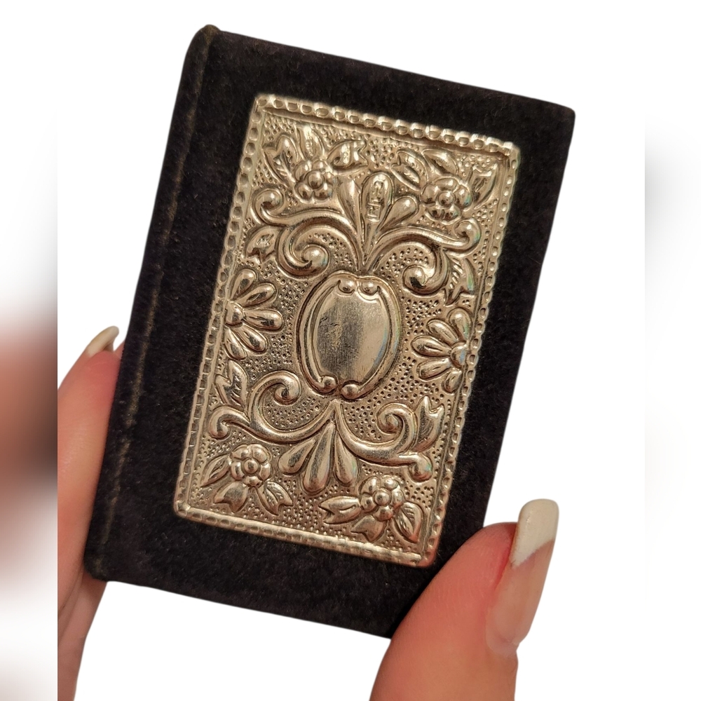 VINTAGE ITALIAN SILVER PLATE VELVET BOX